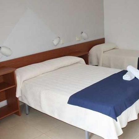 Residencia Sant Jordi Llanca Hostel Bagian luar foto