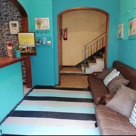 Residencia Sant Jordi Llanca Hostel Bagian luar foto